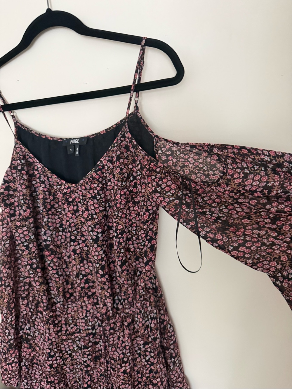 PAIGE Black Mini Dress with Pink Floral Print Cold Shoulder Size S - Picture 2 of 6